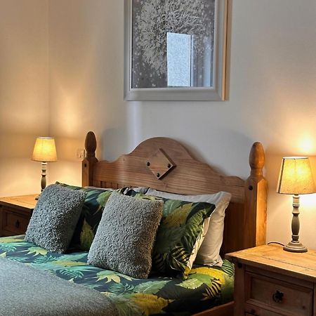 City Centre Apartment Next To Bus And Train Station Inverness Bagian luar foto