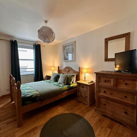 City Centre Apartment Next To Bus And Train Station Inverness Bagian luar foto
