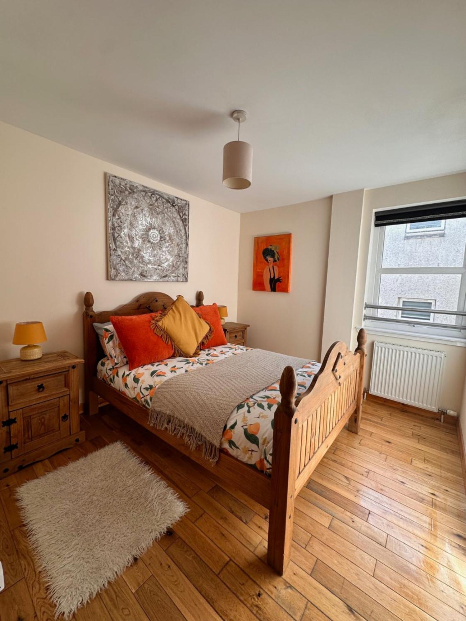 City Centre Apartment Next To Bus And Train Station Inverness Bagian luar foto